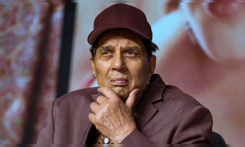 Dharmendra Death News: धर्मेंद्र की राजनीतिक कहानी—ऐसी कौन-सी बातें थीं जिनसे संसद भी उन्हें रोक ना पाई?