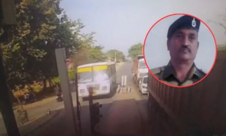 Rajasthan: बेटे की शादी से चार दिन पहले BSF ASI की दर्दनाक मौत, पॉसाना टोल प्लाज़ा पर बस की चपेट में आए