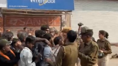 Rajasthan: कोटा में शिव मंदिर में तोड़फोड़ से हिंदू संगठनों में आक्रोश, सड़क जाम कर किया प्रदर्शन